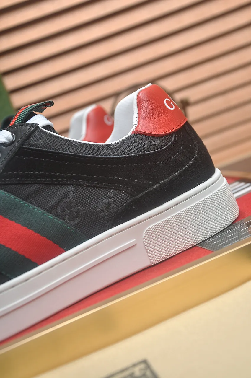 Men's men's shoes💰440💶[GUCCI] official website 1:1 men's sports shoes are now on the market. They are made of original fabric + water-dyed sheepskin lining, plus the official website original 1:1 comfortable outsole. Fashionable and versatile, super comfortable and breathable. Standard shoe size 38/45 (custom-made size 45 is non-refundable)